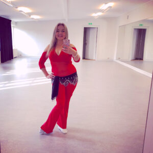 BOOK a hen party / Party lesson with Raqs Sharqi / Belly dancing