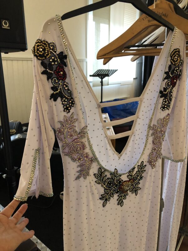 White Lycra Galabeyas with AB stones - Bild 4